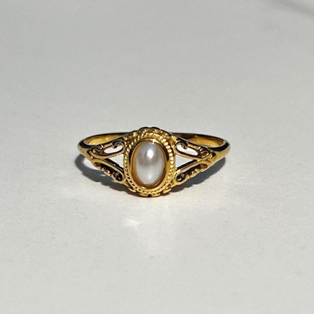 New! “Genovia” Gold Pearl Ring